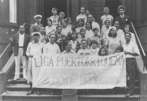 Puerto Rican imigrants pose for a picture in the 1920s in New York
